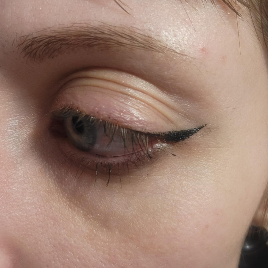 Customer wearing a clean eyeliner look